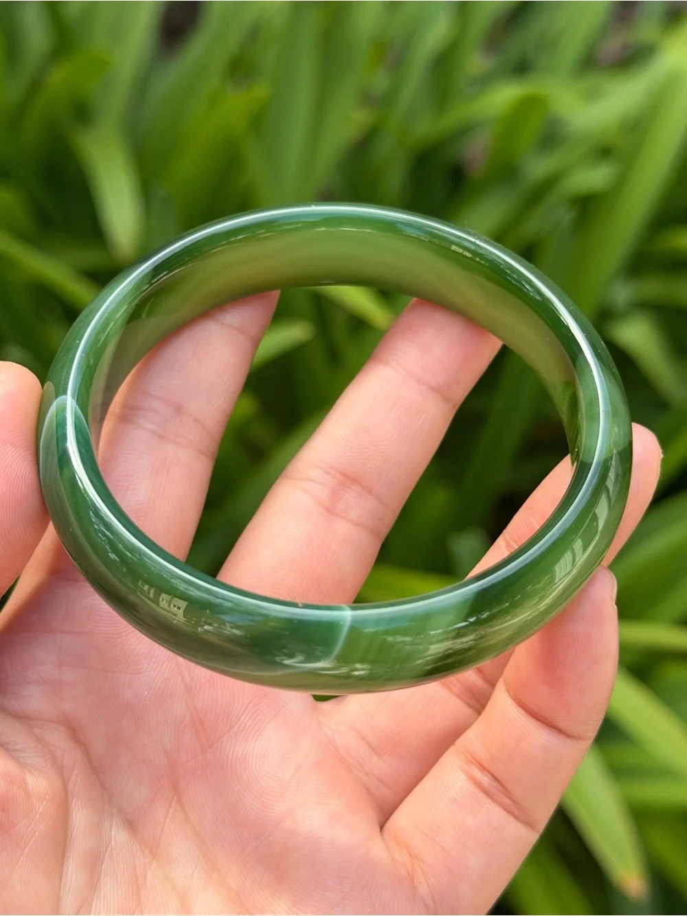 66.5mm inner diameter green banded agate bangle 1750